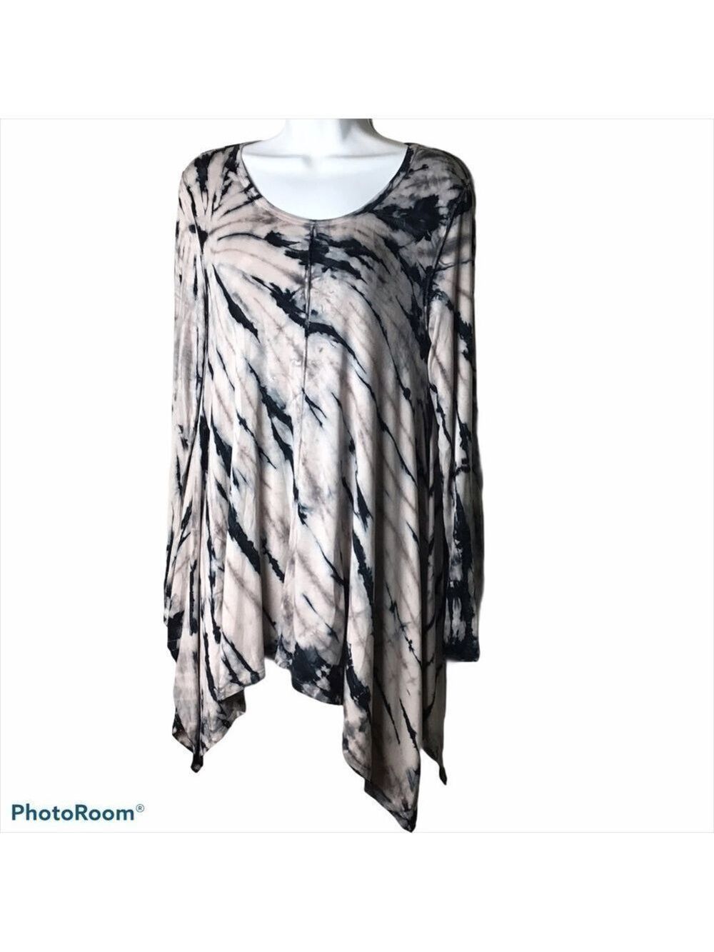 Neiman Marcus Tie Dye Long Sleeve Tunic